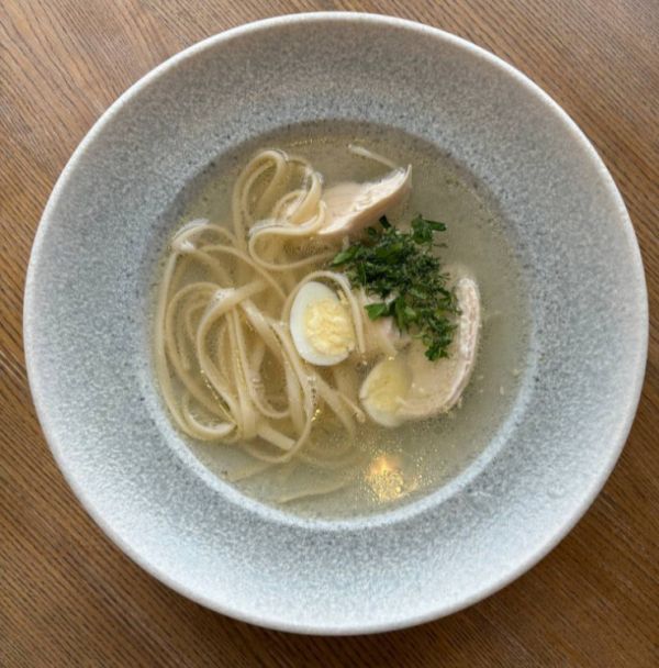 Бульйон з домашньої курочки